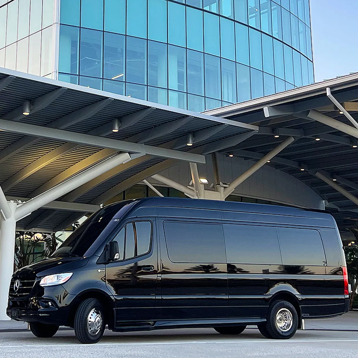 Orlando to Daytona Beach 1 jet limo airport disney world resorts